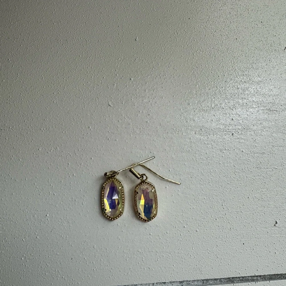 Kendra Scott Lee Earrings - Picture 3 of 4